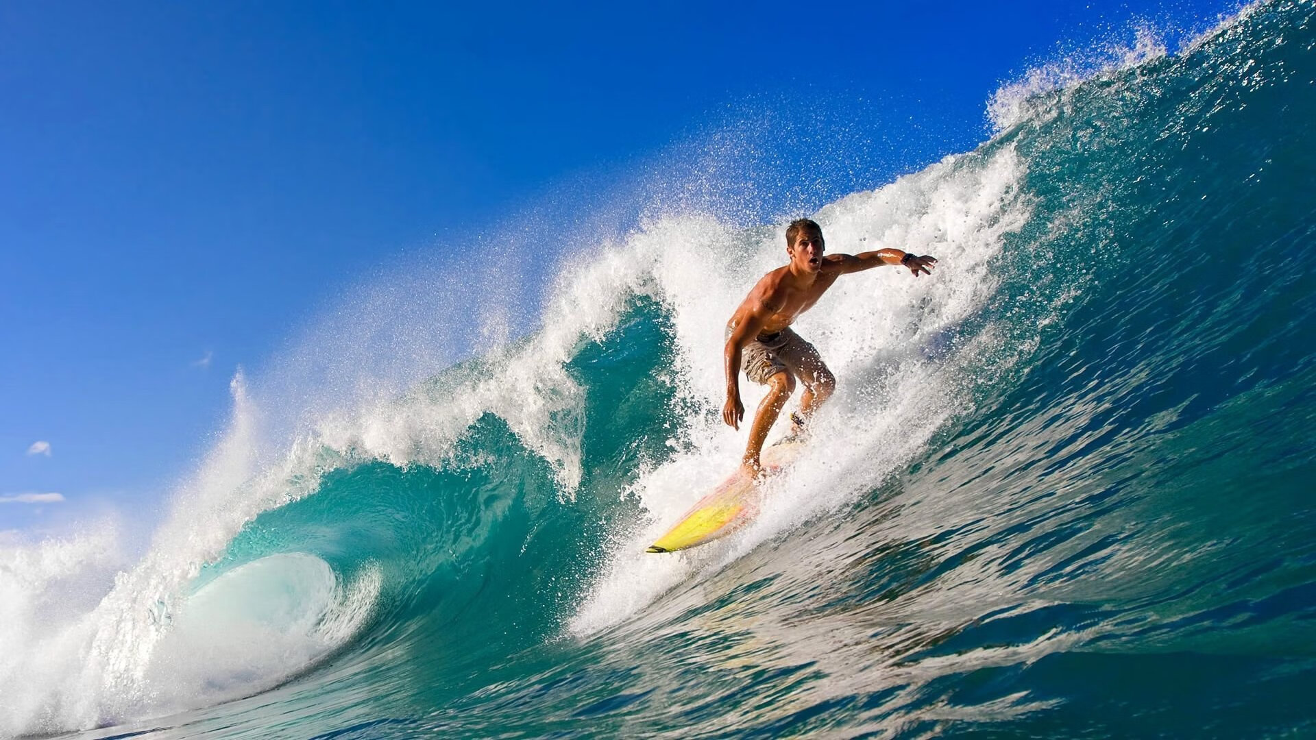 跨界合作将足球运动与艺术展演结合，创新体育文化表达，足球跨球基本技术要领